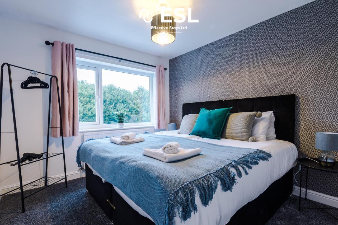 Open Plan - 3 Bedroom House - Garden And Outdoor Seating - Driveway Parking - Short Drive To City Centre Saughall Exterior foto