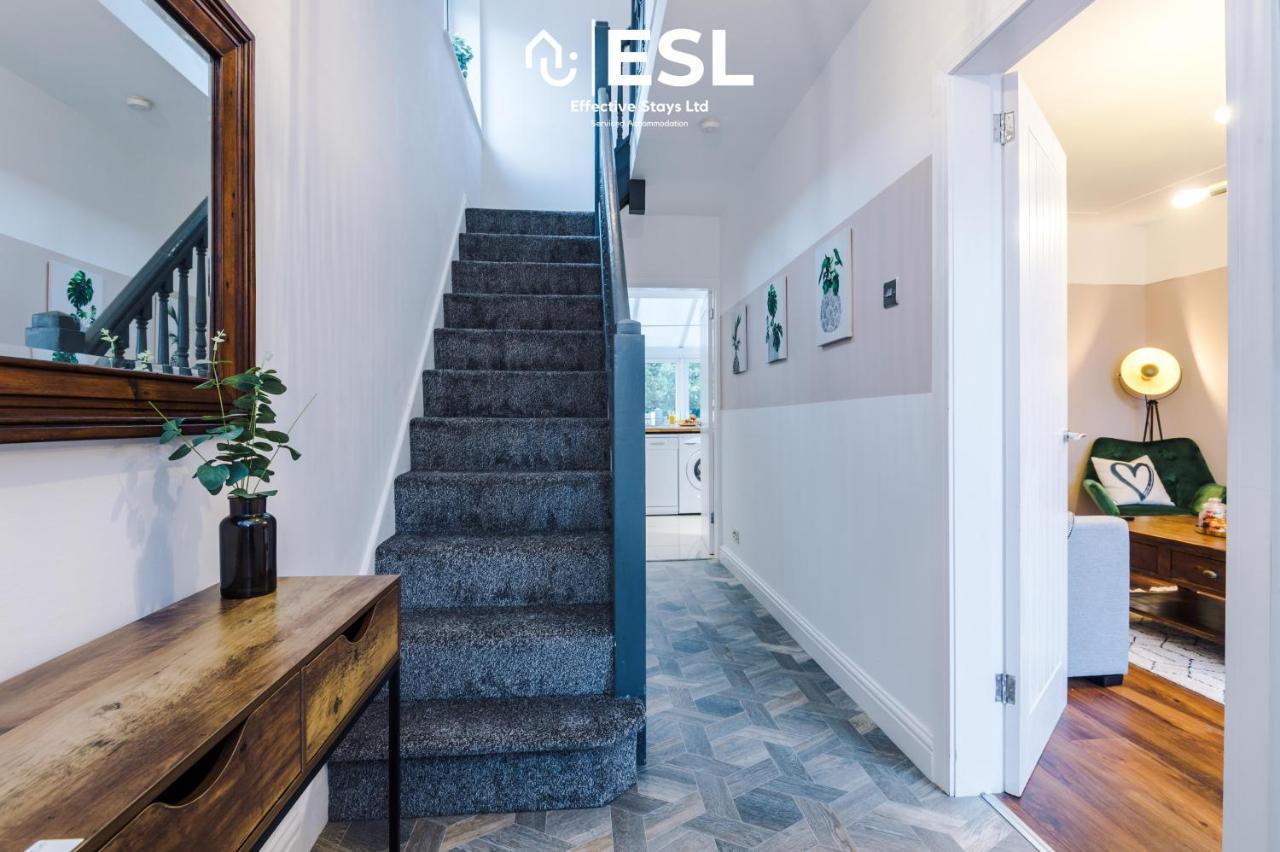 Open Plan - 3 Bedroom House - Garden And Outdoor Seating - Driveway Parking - Short Drive To City Centre Saughall Exterior foto