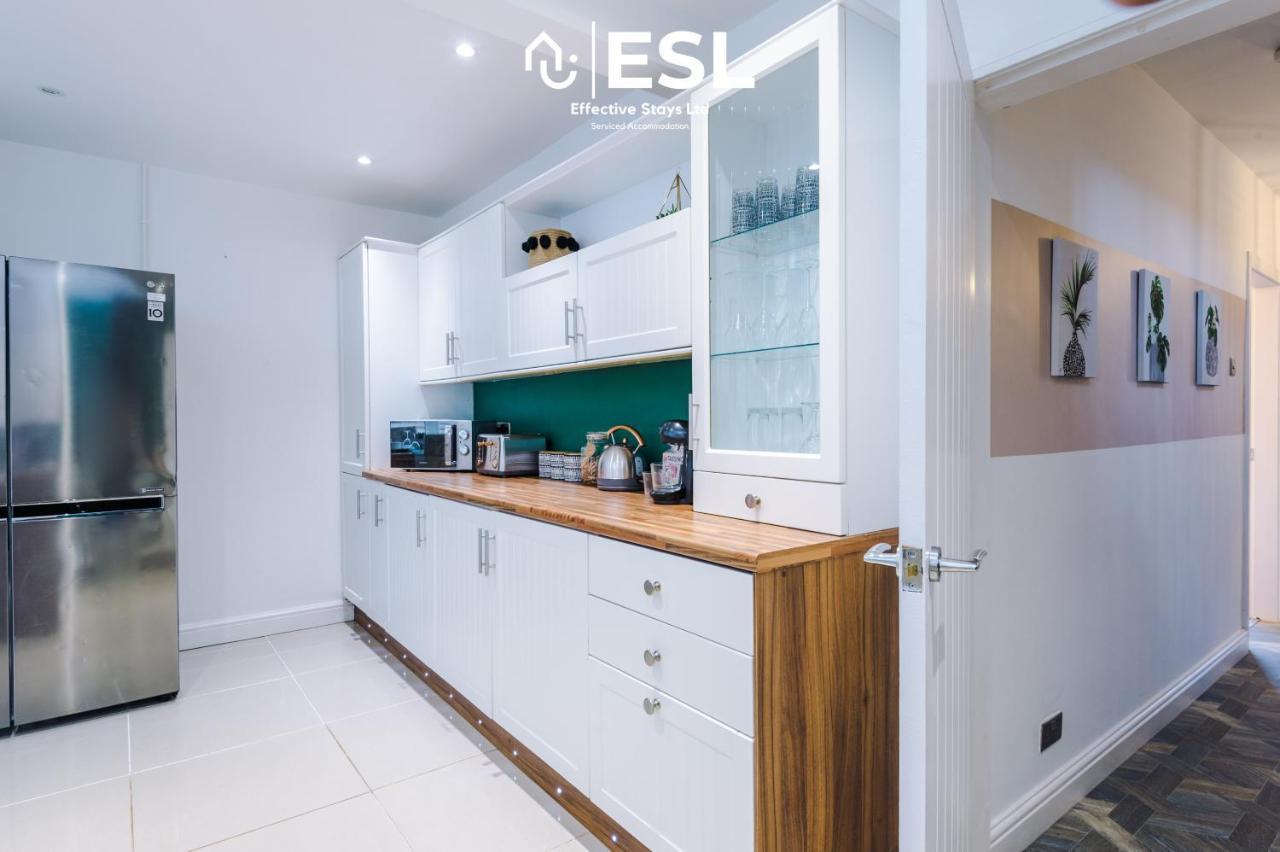Open Plan - 3 Bedroom House - Garden And Outdoor Seating - Driveway Parking - Short Drive To City Centre Saughall Exterior foto