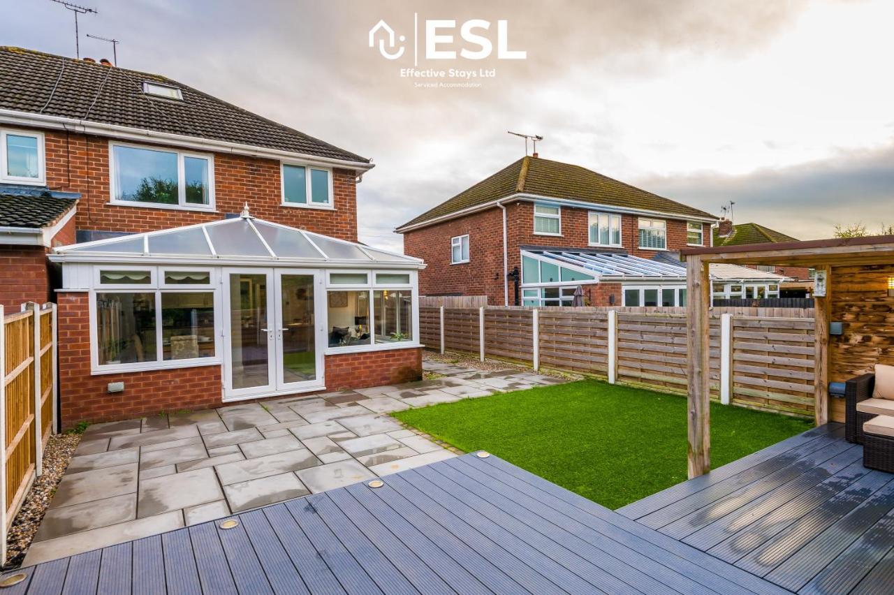 Open Plan - 3 Bedroom House - Garden And Outdoor Seating - Driveway Parking - Short Drive To City Centre Saughall Exterior foto