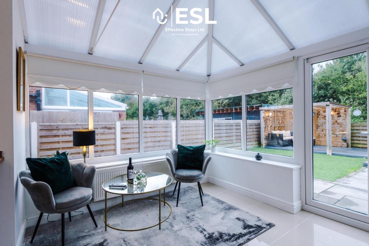 Open Plan - 3 Bedroom House - Garden And Outdoor Seating - Driveway Parking - Short Drive To City Centre Saughall Exterior foto
