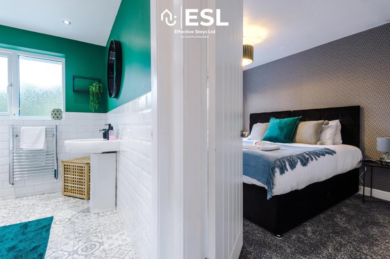 Open Plan - 3 Bedroom House - Garden And Outdoor Seating - Driveway Parking - Short Drive To City Centre Saughall Exterior foto