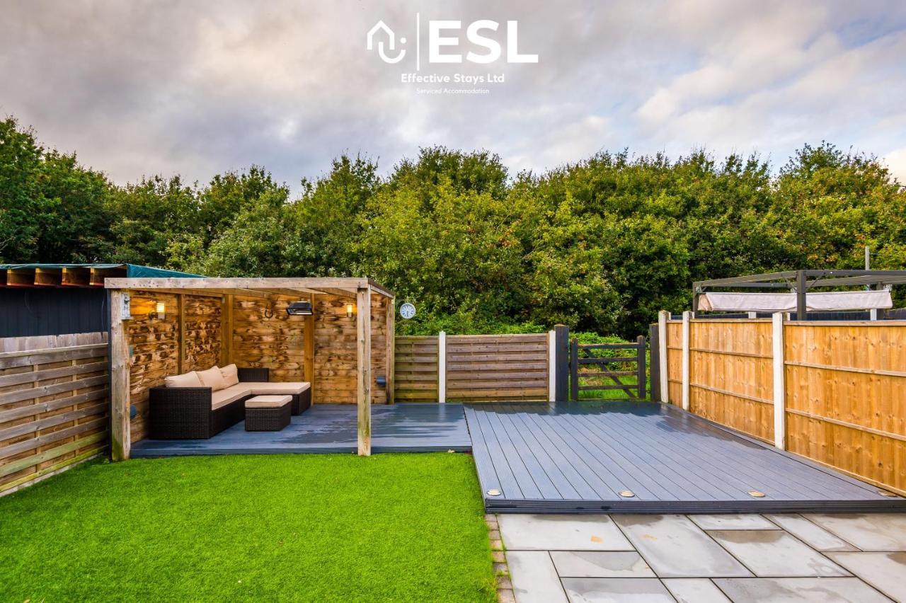 Open Plan - 3 Bedroom House - Garden And Outdoor Seating - Driveway Parking - Short Drive To City Centre Saughall Exterior foto